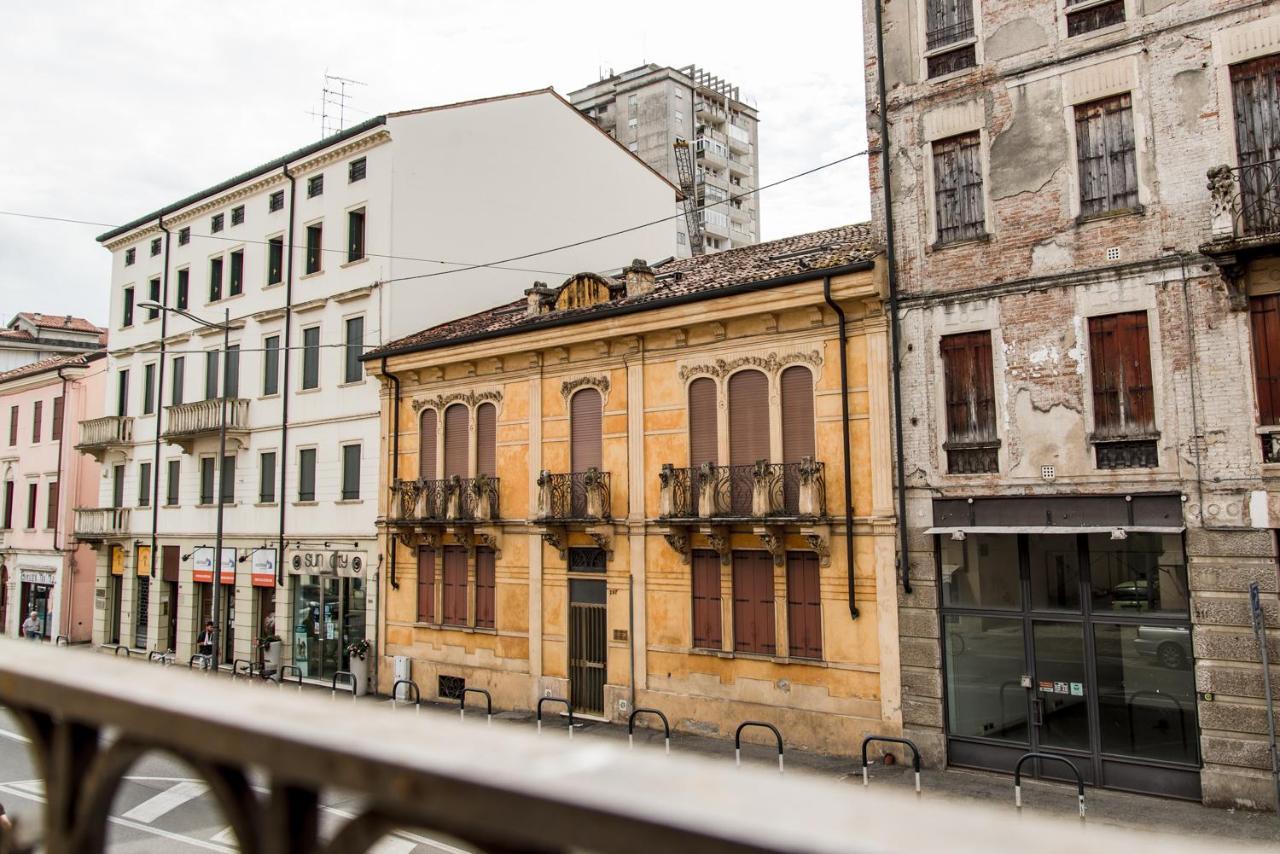 Intero Appartamento Nel Cuore Di Vicenza Exteriör bild